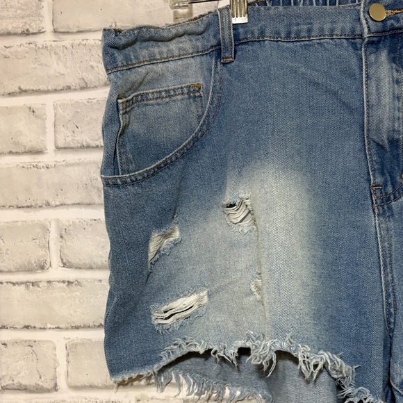SHEIN Blue Distressed elastic waist Jean Shorts, 4XL - Picture 3 of 9